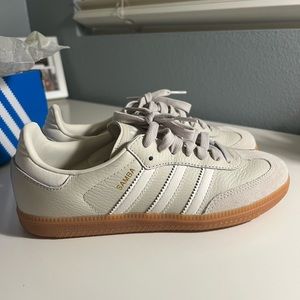 ADIDAS SAMBA SNEAKER WOMENS - SIZE 6